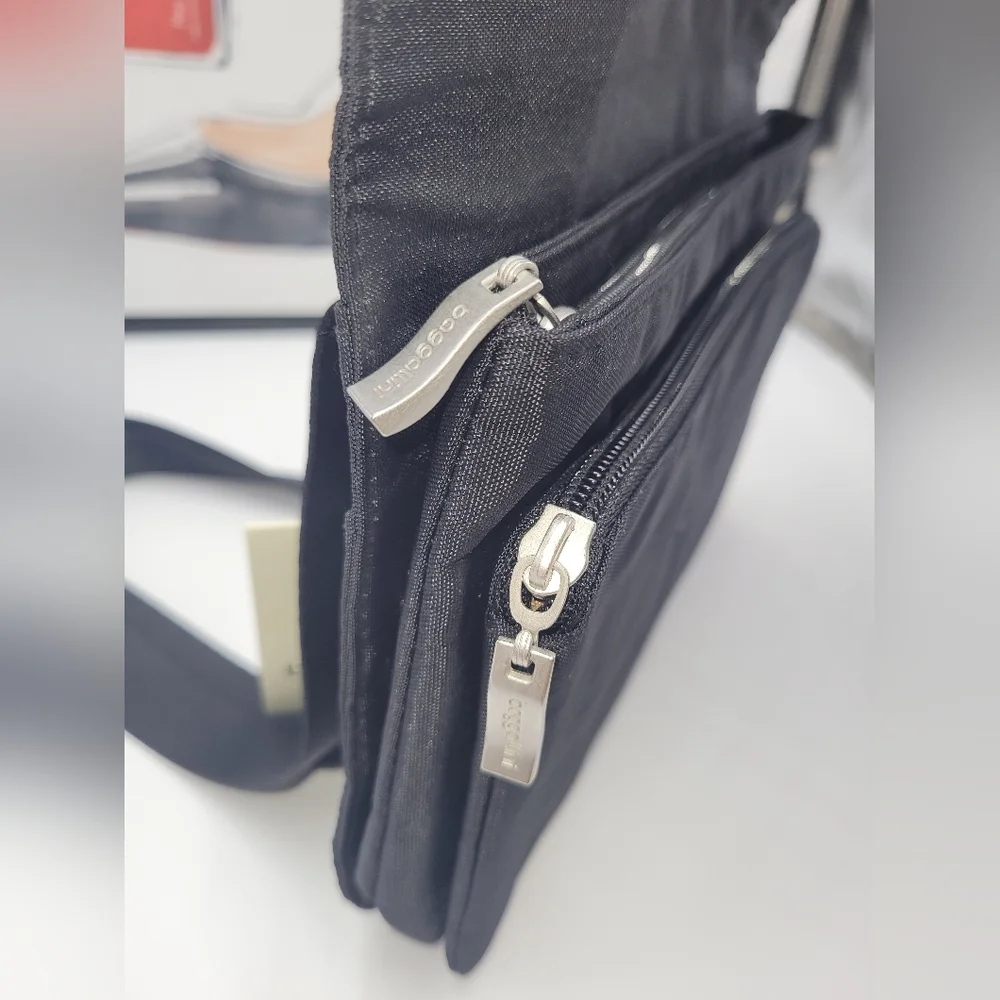BAGGALLINI Venture Crossbody Travel Bag